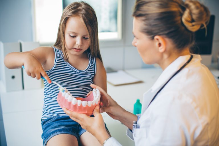 Children’s dental hygiene with training in Prague